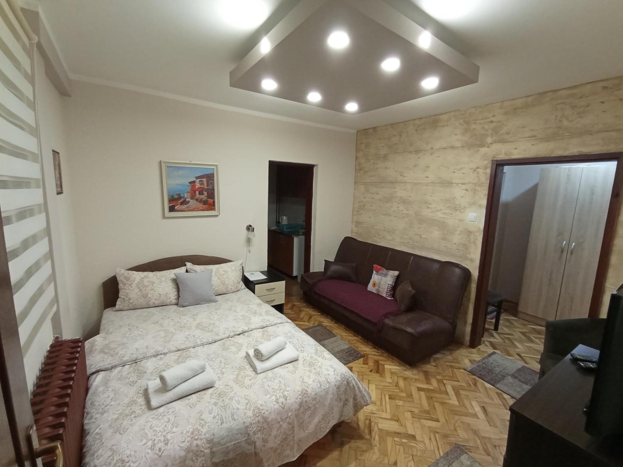 Apartments & Rooms -Mdl Lazic Белград Екстер'єр фото